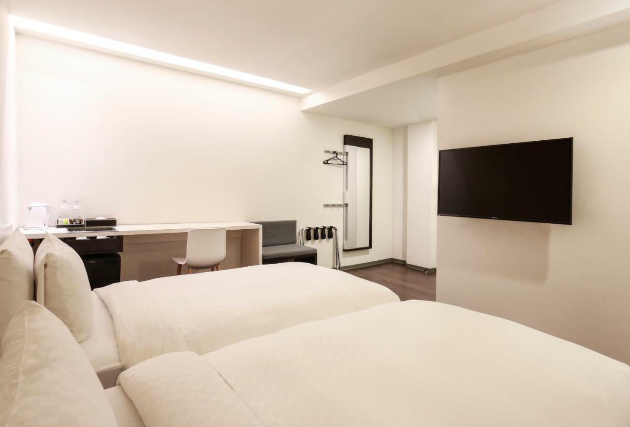 Cityinn Hotel Taipei Station Branch II Exterior photo